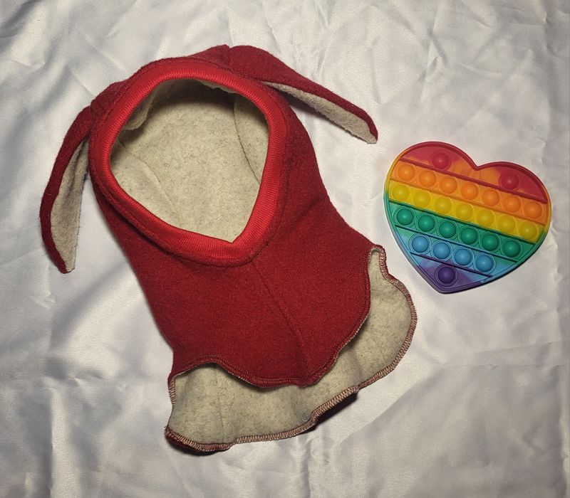 Cagula groasă din lână organică fiartă dublată cu jerse de lână