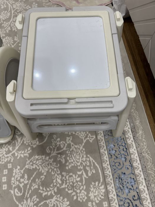 Продам детский стол трансформер , новый не пользовались но нет коробки