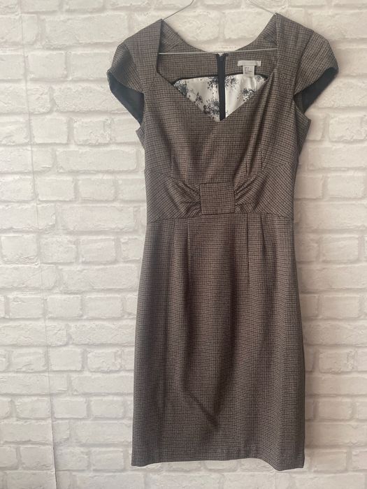 Елегантна рокля H&M в перфектно състояние