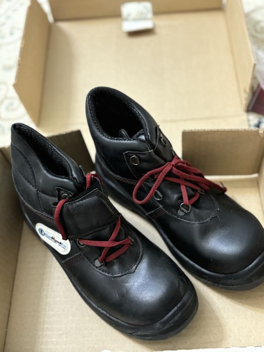 Етік жаңа жақсы жағдайда сатылады.