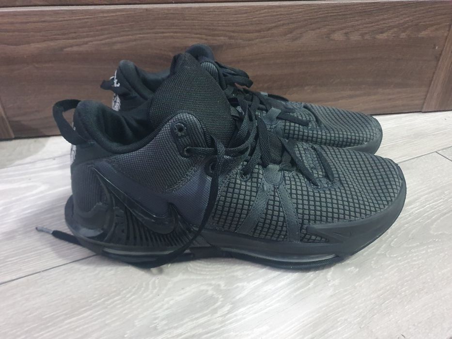 Маратонки Nike Lebron Witness VII 7