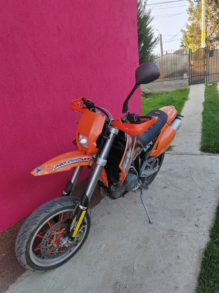 Ktm lc4 640 super moto, imatriculat