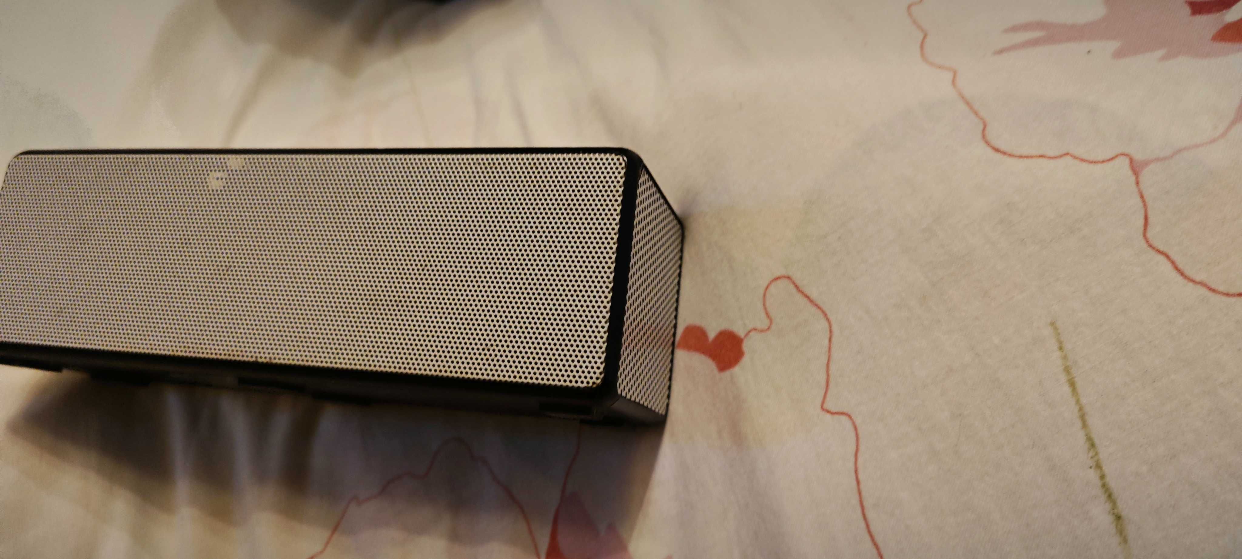 Продавам преносима колона sony srs x 33