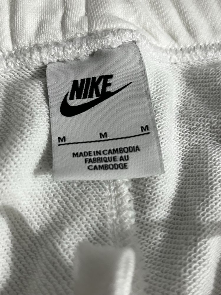 Nike къси панталони
