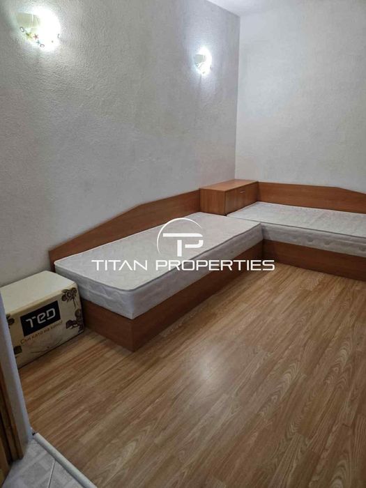 Тристаен апартамент под наем в Център