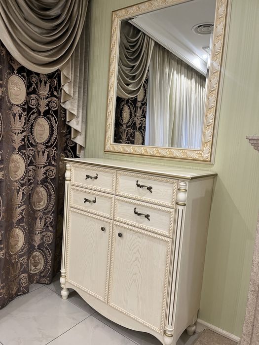 Столовый комплект мебели из дерева