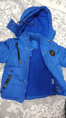 Продам зимнюю куртку на мальчика, синего цвета , очень тёплый. Качеств