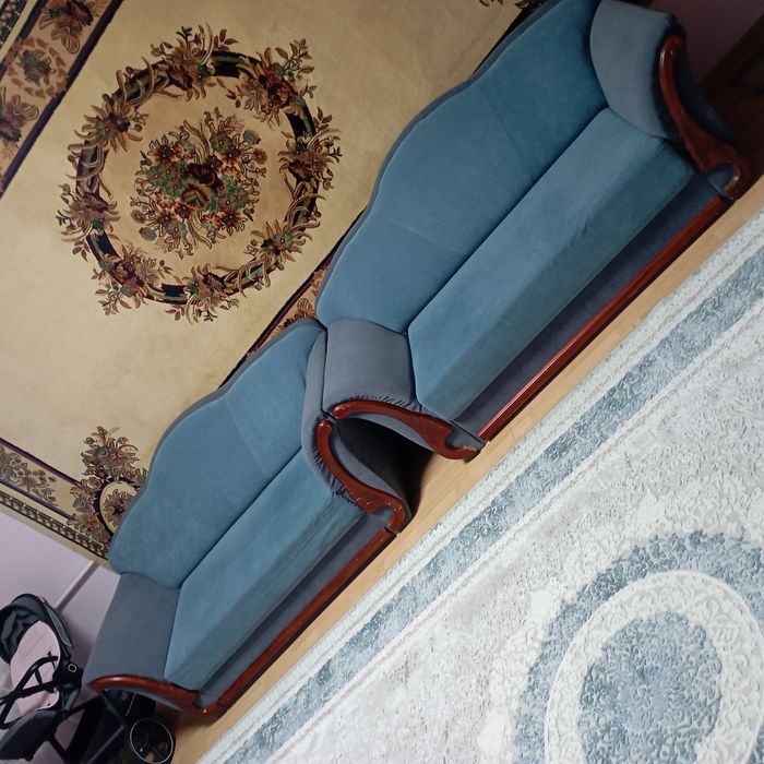 Два дивана и кресло