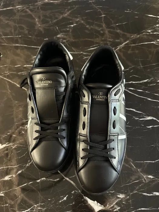 Мъжки обувки Valentino