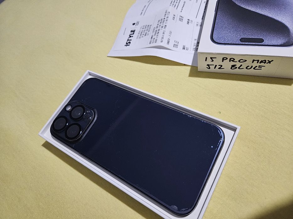 Vând IPhone 15 Pro Max