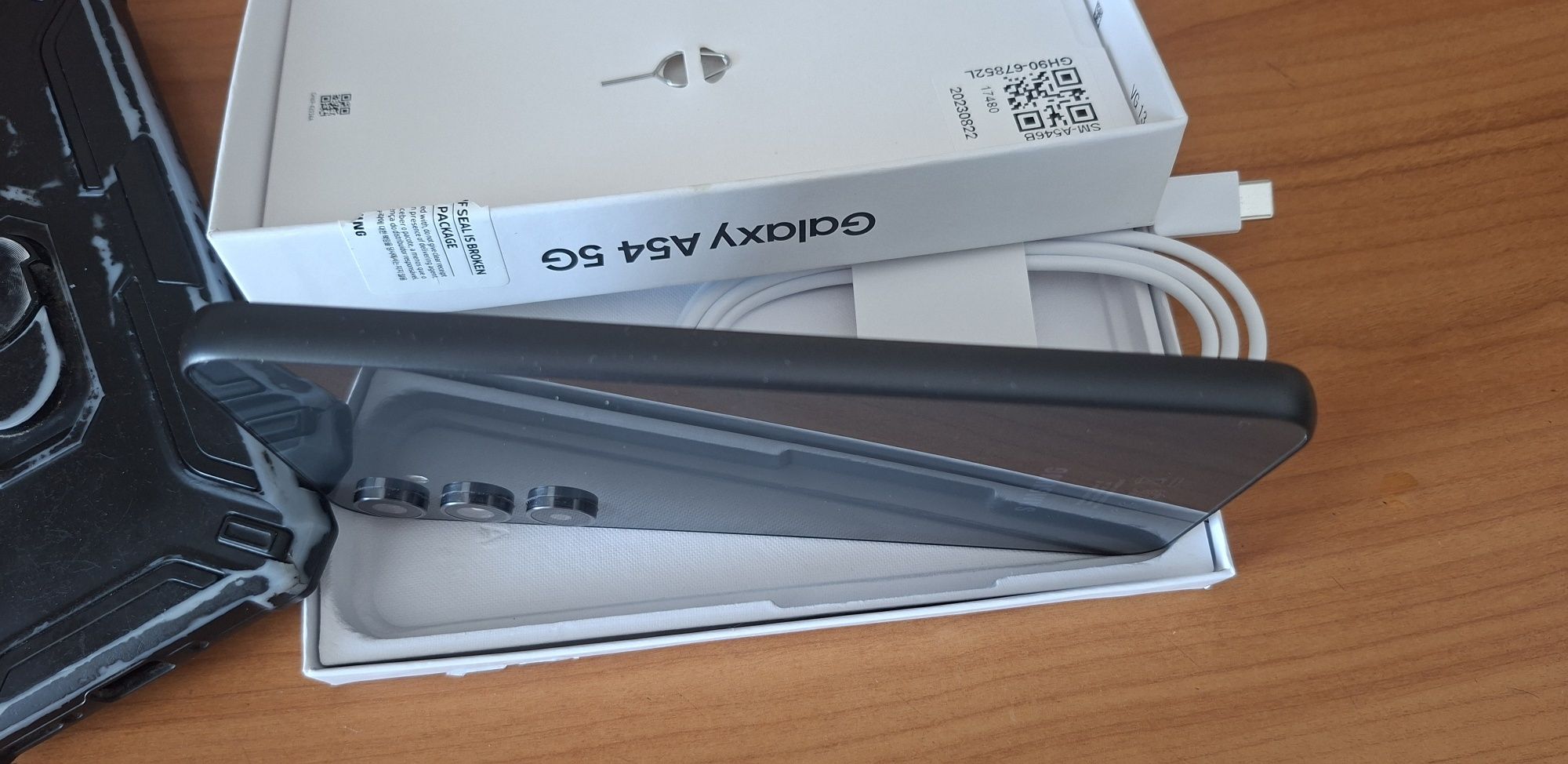 Samsung A54 – 5G, 128GB, 8GB RAM, la cutie, impecabil