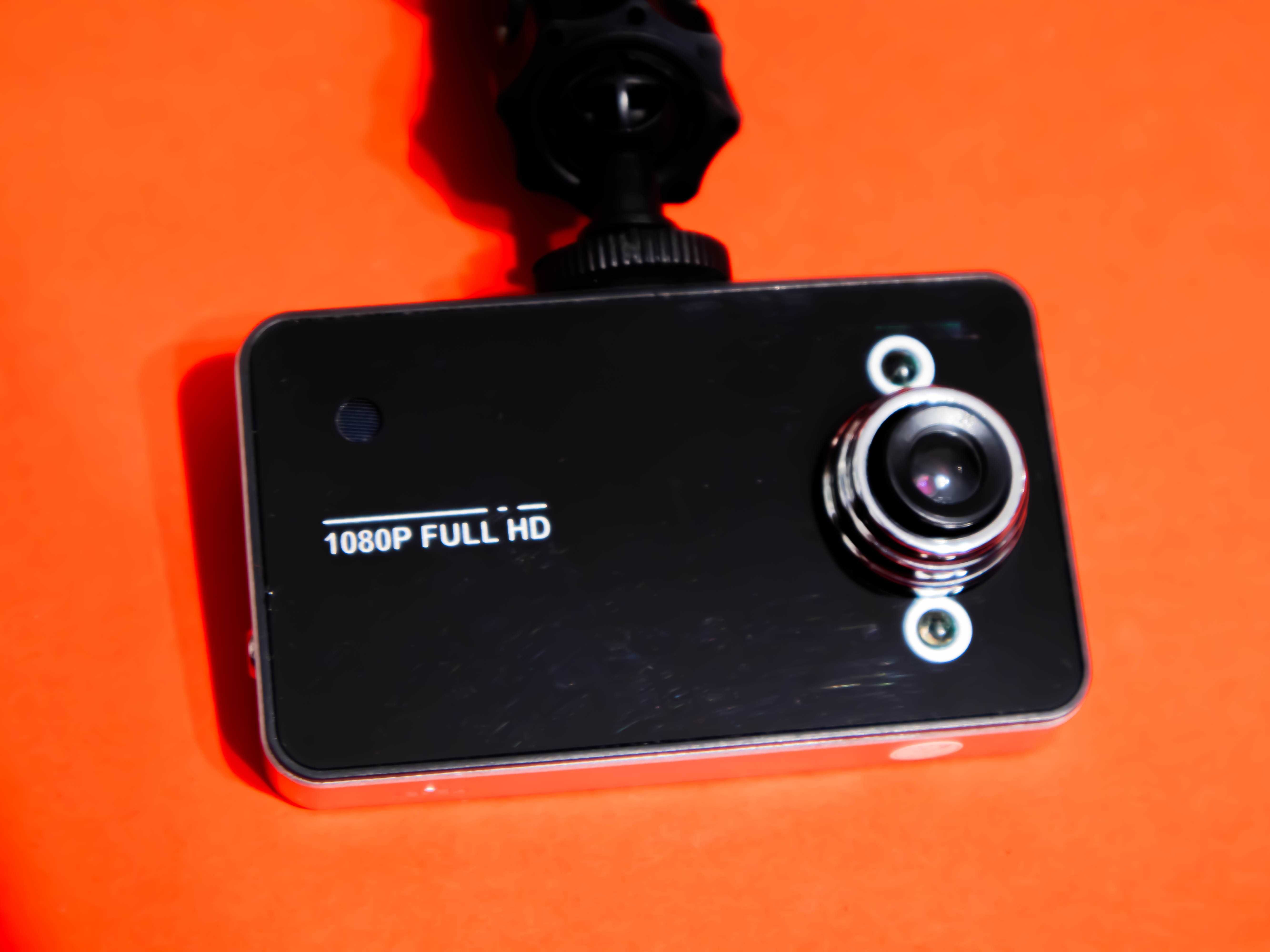 Видеорегистратор / Dashcam 1080P Full HD + 32GB карта памет