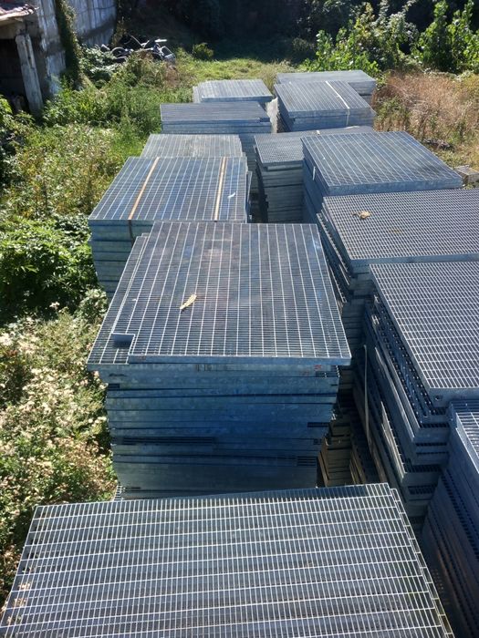 trepte zincate la orice dimensiune pentru scări metalice facem la dim