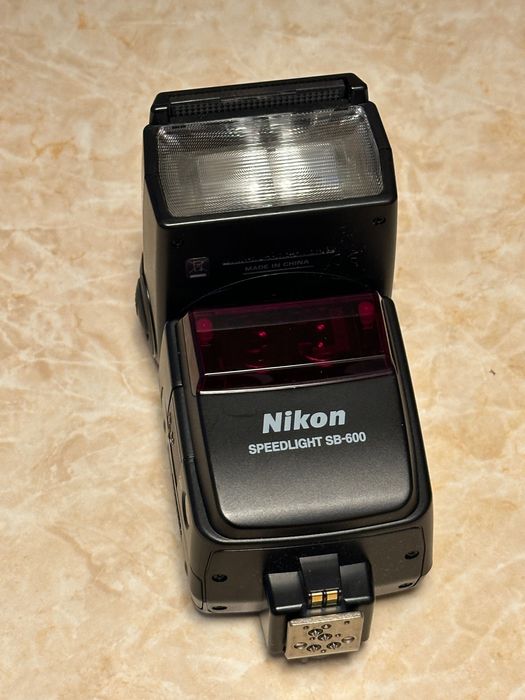 Nikon Speedlight SB-600
