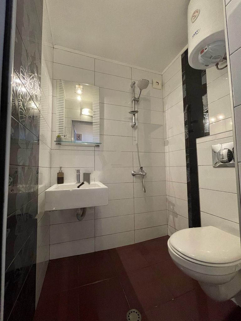 Дава се под наем Двустаен апартамент в София, Лозенец - 60 кв.м за 600 € - Снимка #10