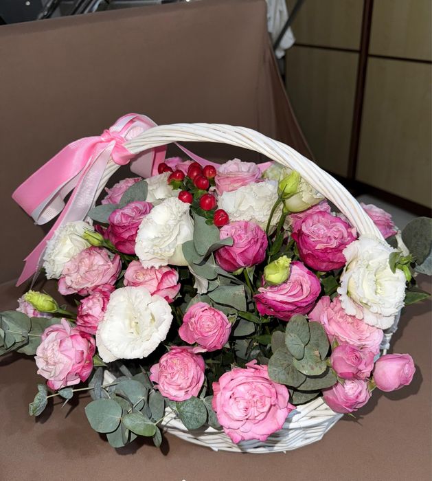 Цветы букет в корзине