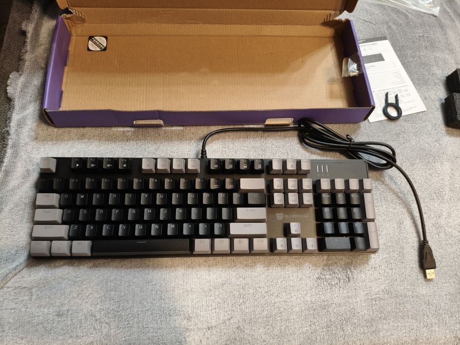 Tastatură mecanică Qisan – gaming, cu iluminare LED, layout american,