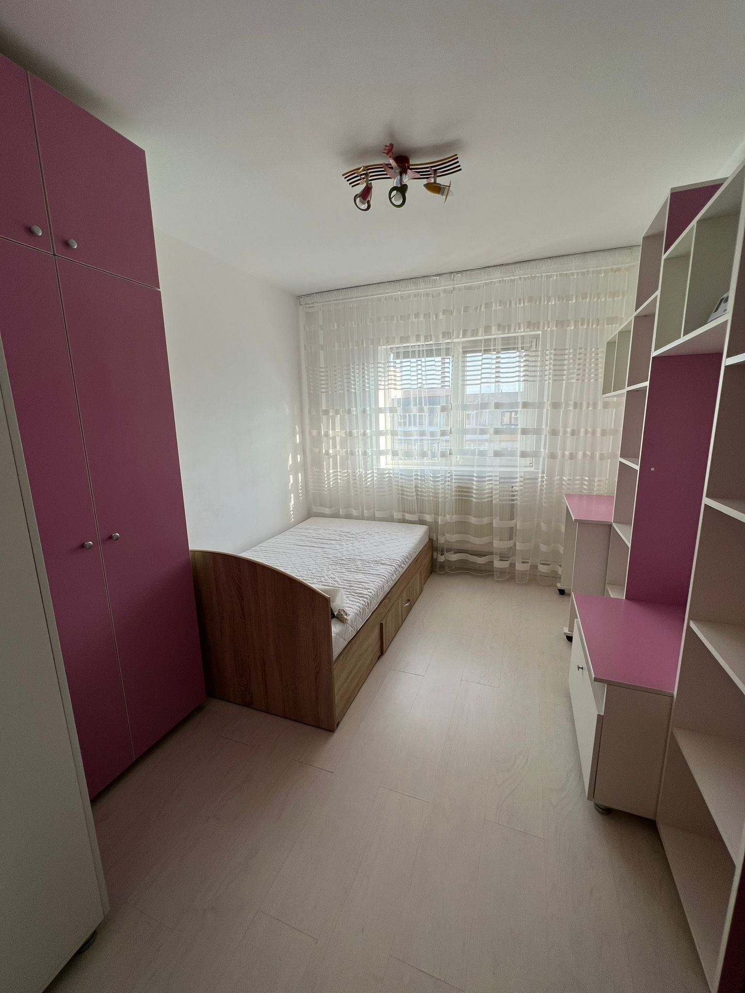 Apartament 4 camere - zona Gorjului/Valea Lunga - proprietar