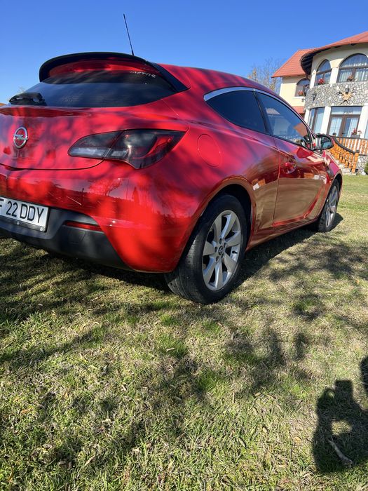 Opel Astra GTC 2014