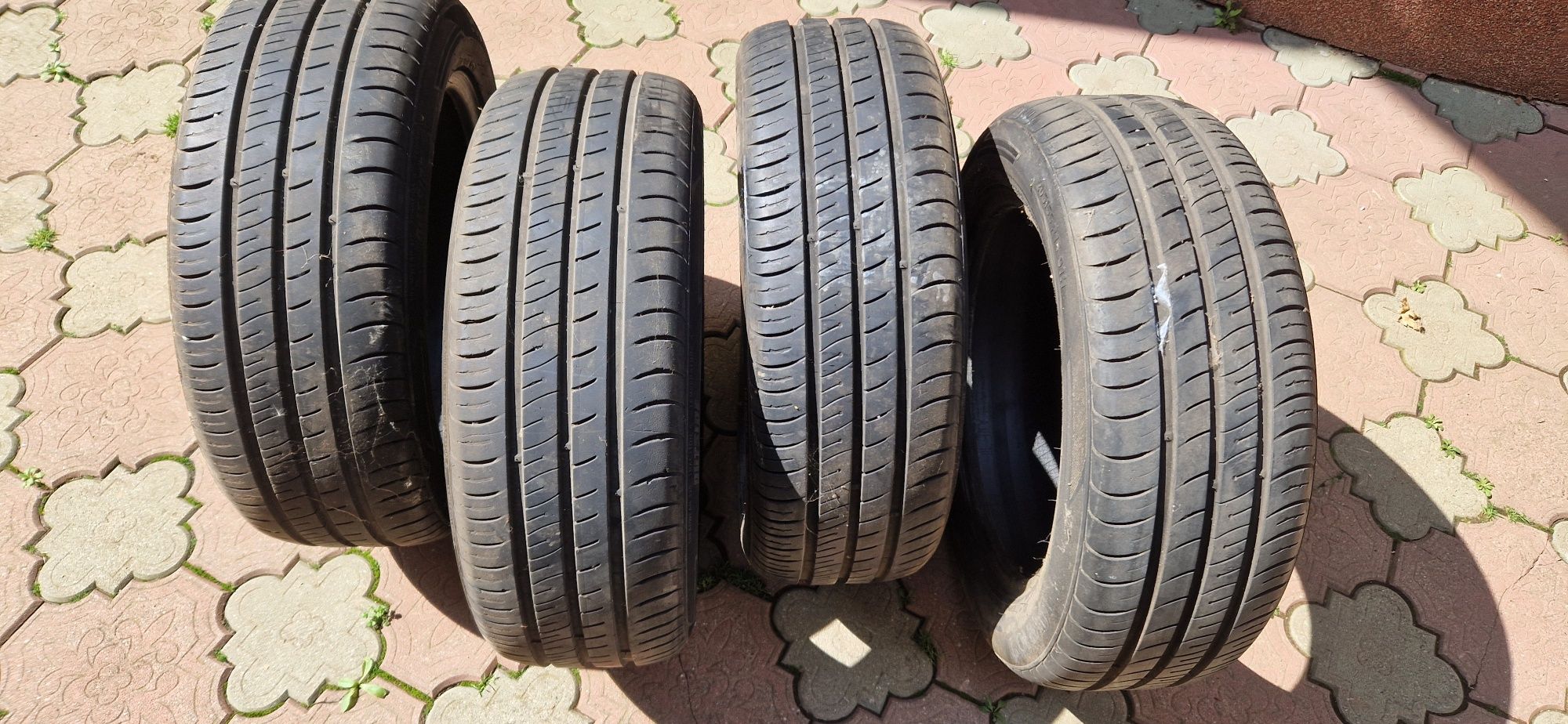 Cauciucuri de vară KUMHO,COREEA 205/55 R16 91H  în stare foarte bună.