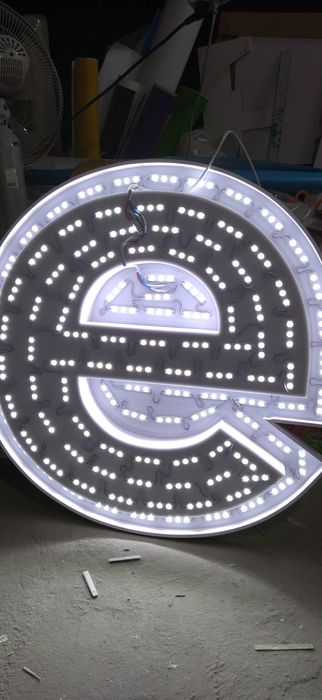 Сборка букв световых коробов