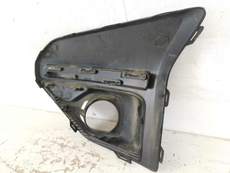 Десен проекторен радиаторен грил Дачия Джогер 1 / Dacia Jogger 1 [Ориг