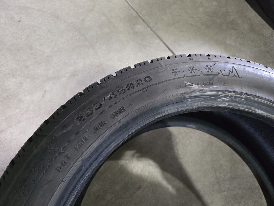 285/45/20//255/45/20 DUNLOP