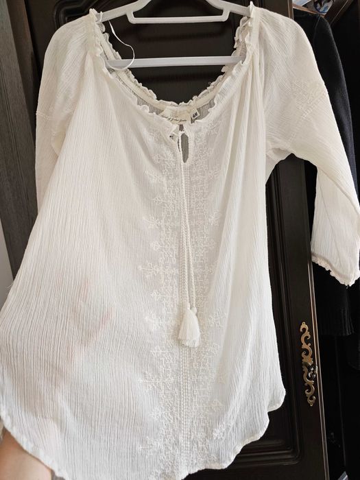 IE H&M marimea 38, noua