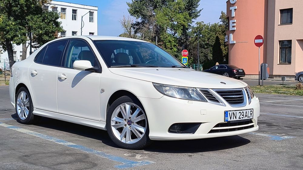 SAAB 9-3 1,9 TID 150cai deosebit Polar White