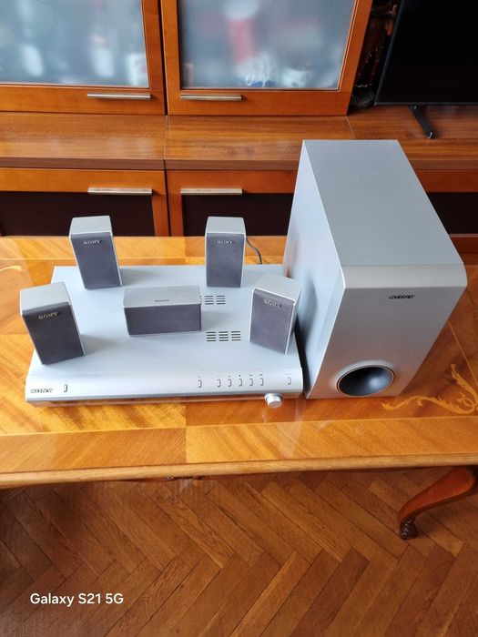 Система за домашно кино SONY DAV-DZ10