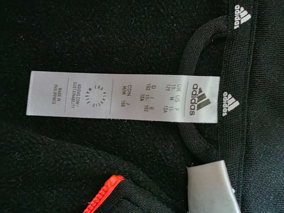 Дамски горнища Adidas