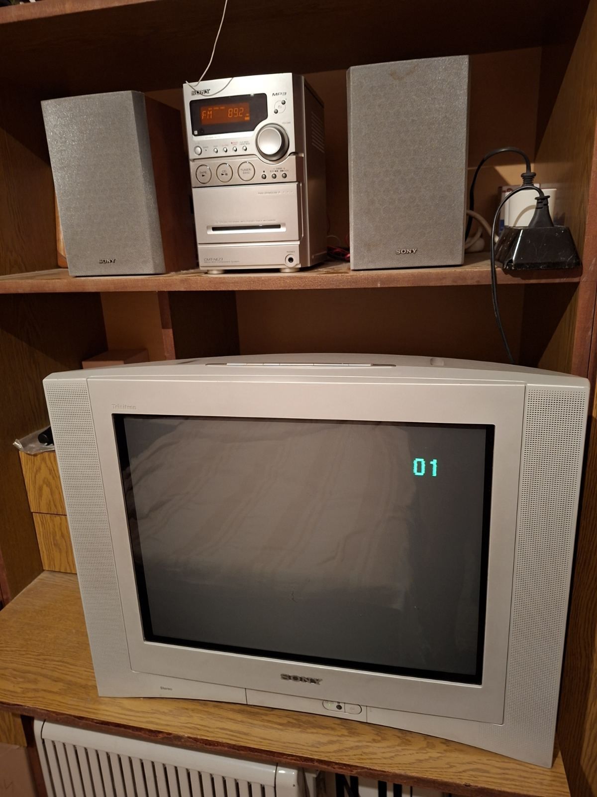 Телезизор SONY  KV21  TRINITTRON 2004г. .