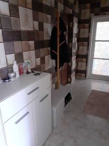 Продава се Двустаен апартамент в Бургас, Зорница - 70 кв.м за 2000 €/кв.м - Снимка #3