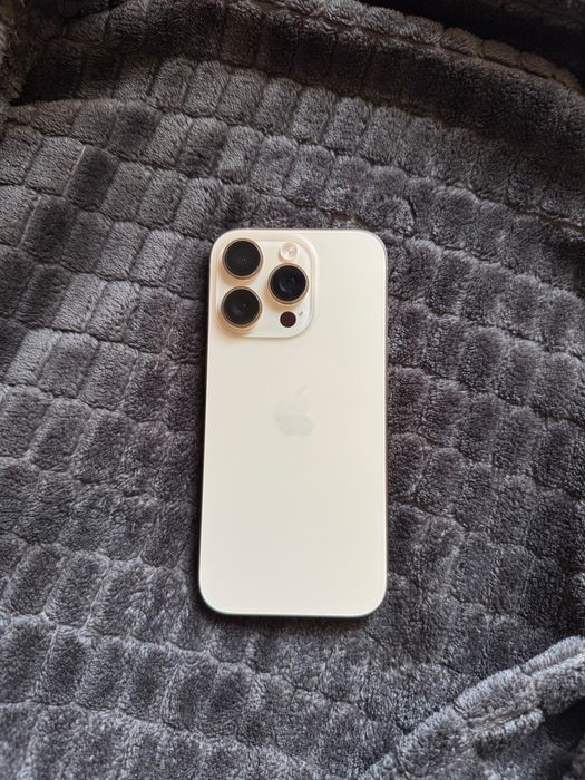 Iphone 16 pro , Desert Titanium