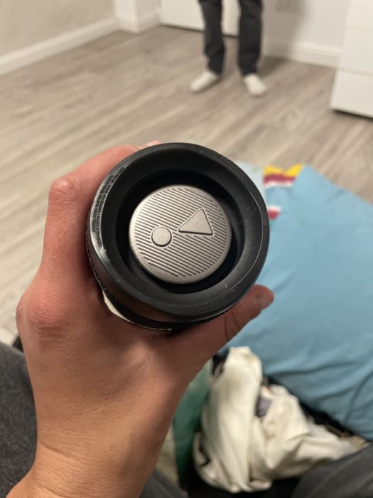 Boxa JBL bluetooh merge foarte bine