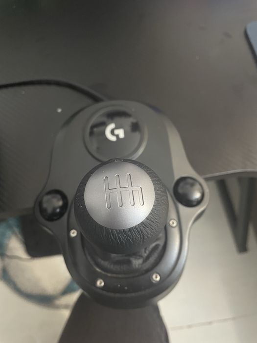 Продавам шифтър за волан logitech
