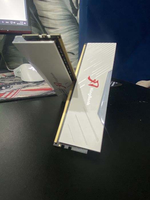 DDR4 3200 8GB продаю в комплекте