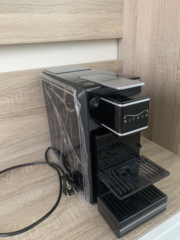 Кафе машина Mitaca I9 + 100 капсули ILLY подарък