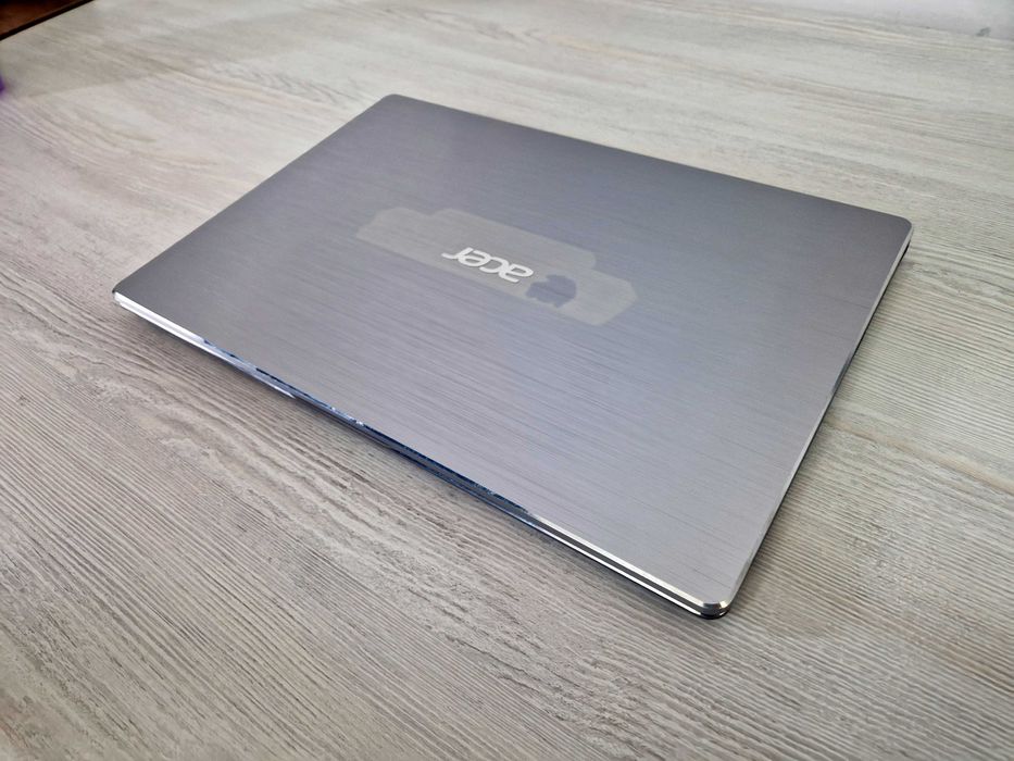 Acer Swift ( Core i3 / 4GB ) - Идеален для учёбы!