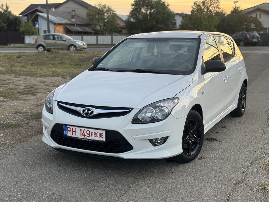 Hyundai i30 1.4 Benzina / 109cp / 2012 / Euro 5 / Posibilitate rate