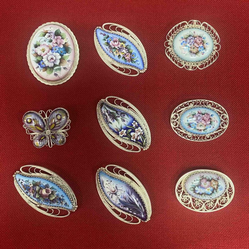 Брошки финифт рисувани