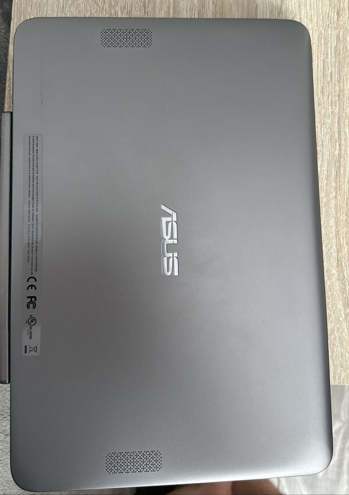 Laptop Tableta Asus 2 in 1 Windows