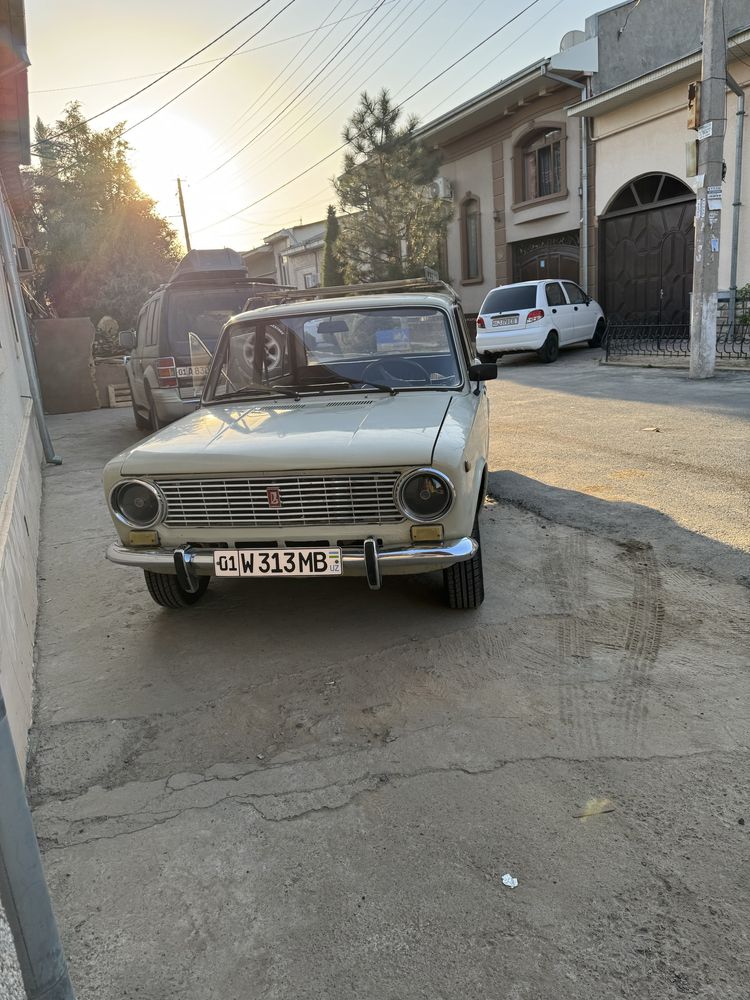 Vaz 2101  sotiladi