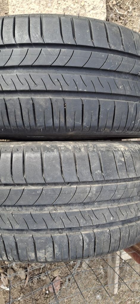 Vand doua anvelope Michelin de vară 205/55r16