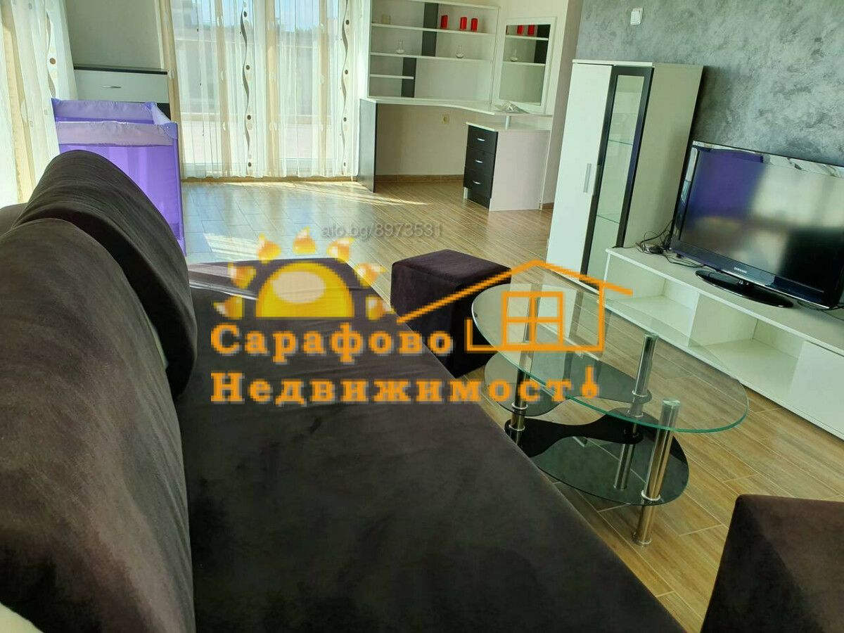 от 10.09.25 Давам под наем апартамент голям едностаен -изглед море