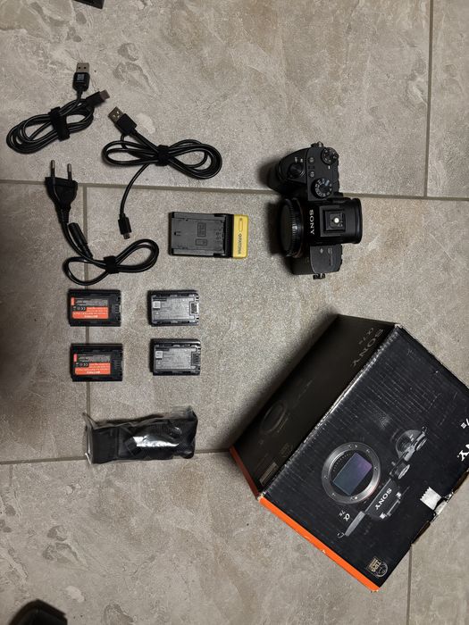Sony a7iii body + 4 baterii 141k shutter count