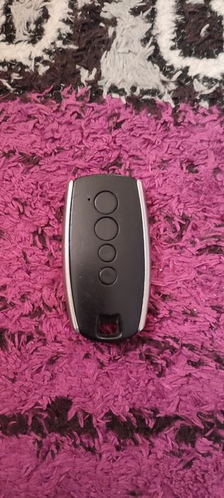 Vand telecomda poarta că noua folosita foarte puțin !!