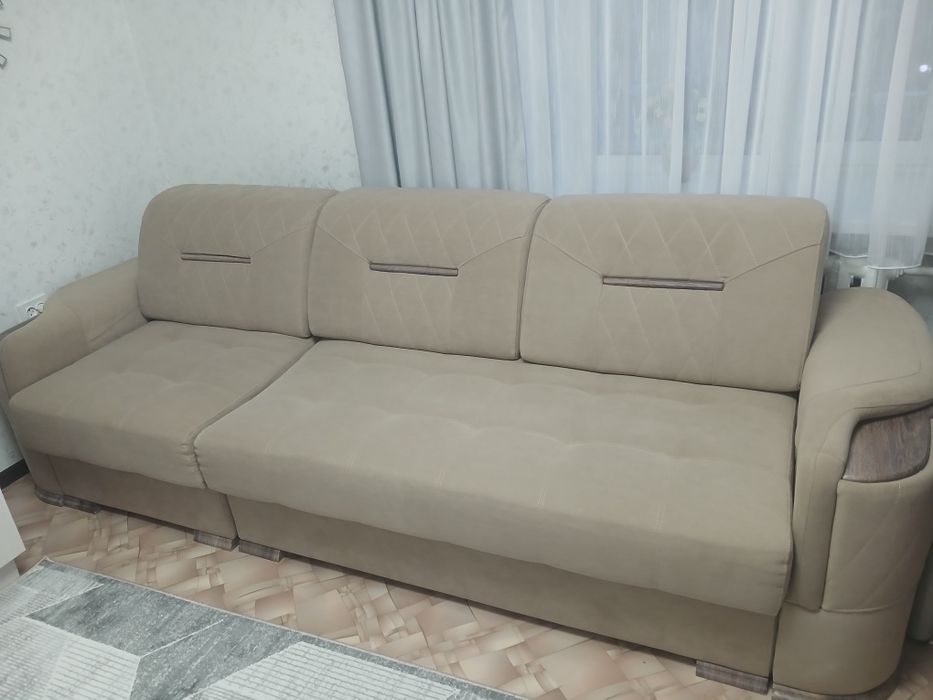 Продам диван угловой в отличном состоянии