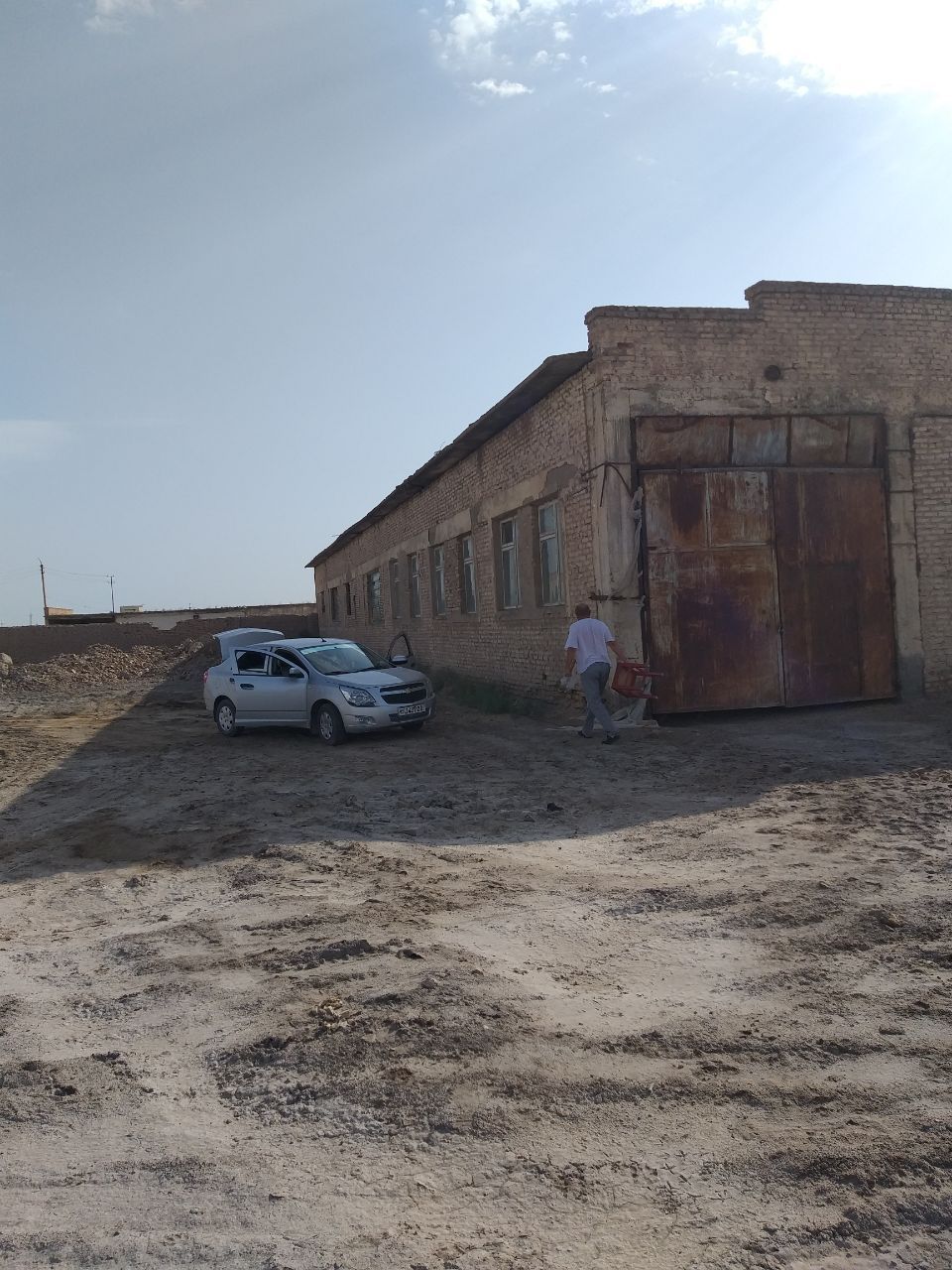 Ангар помещения срочно продам