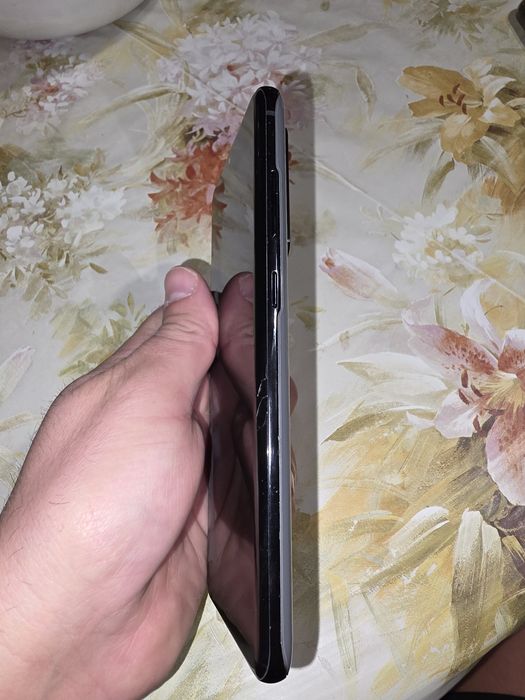 Продавам Samsung  S20 Ultra